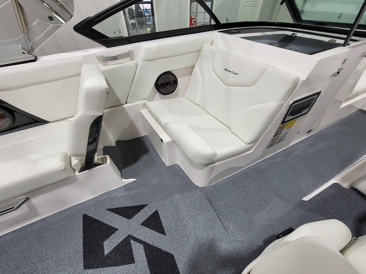 2024 MasterCraft XT24