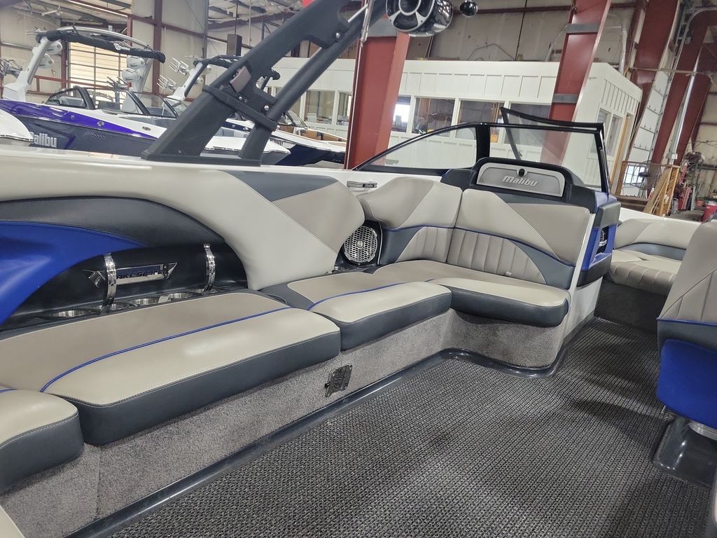 2015 malibu boats 247-LSV