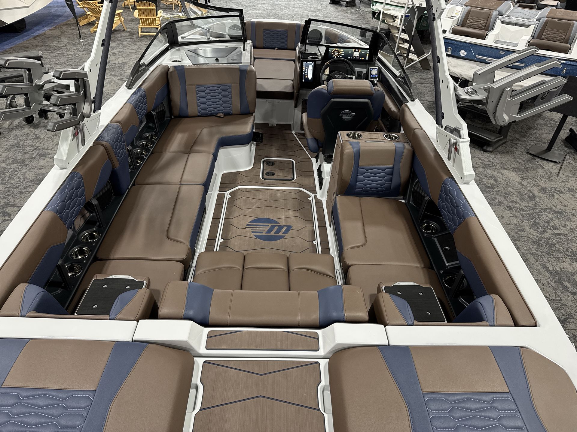 2025 Malibu 24 MXZ