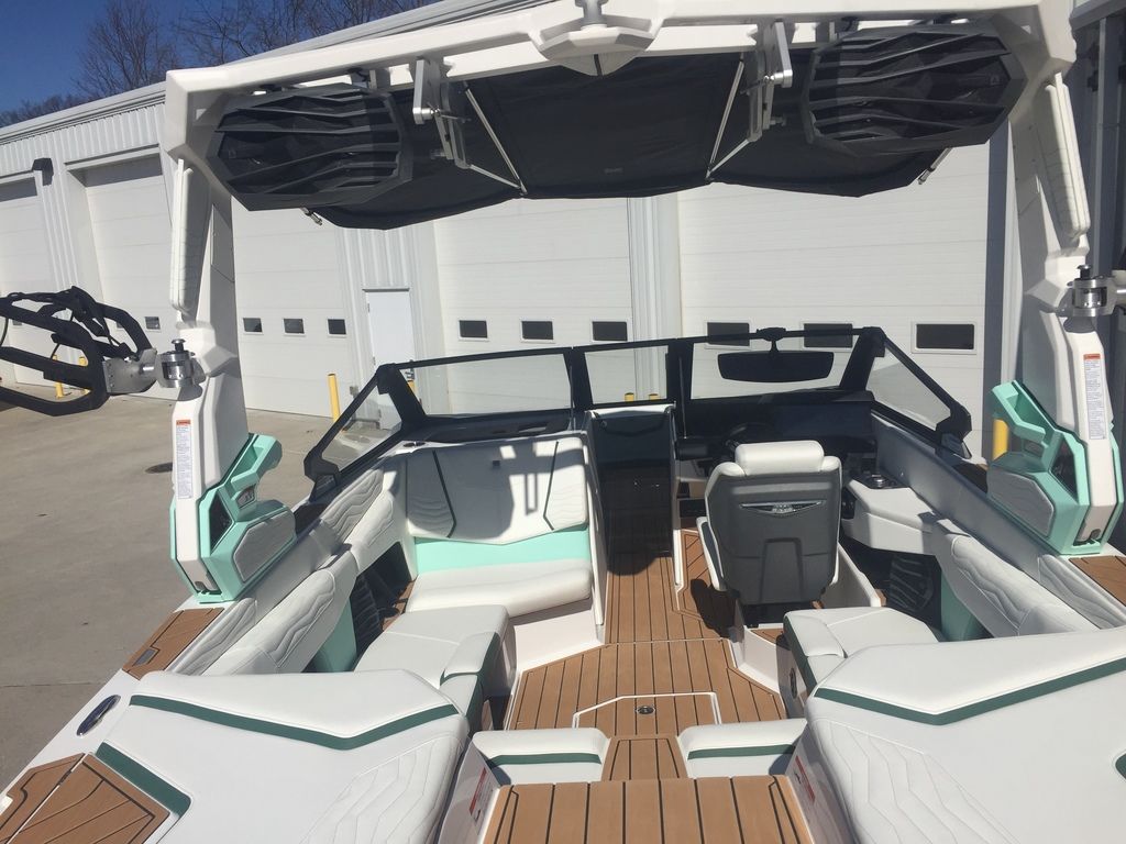 2025 Nautique Super Air Nautique G21