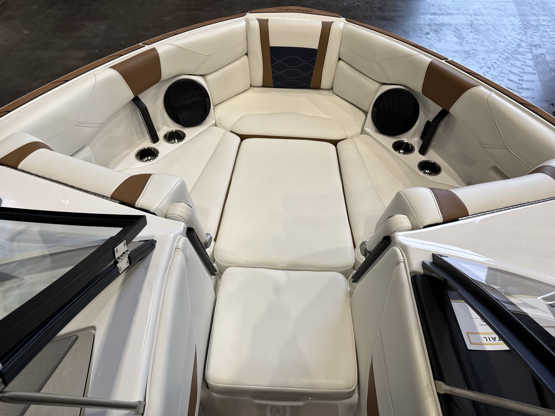 2024 Malibu 23LSV