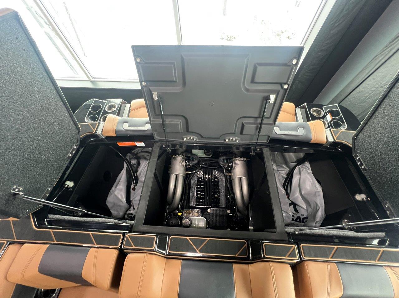 2024 Malibu 26 LSV
