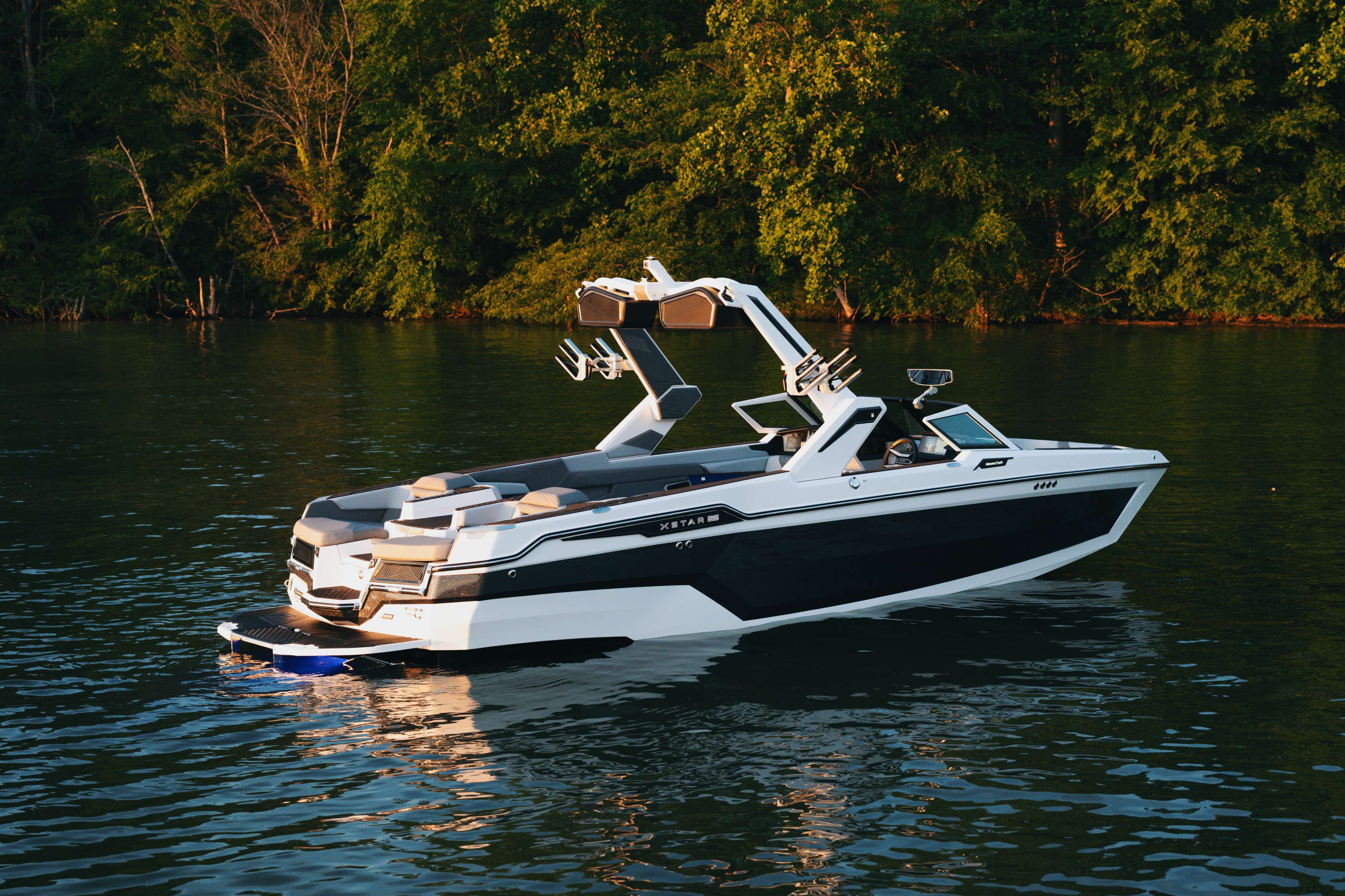 mastercraft-xstar-25-2026-ultimate-25-foot-wake-surf-boat
