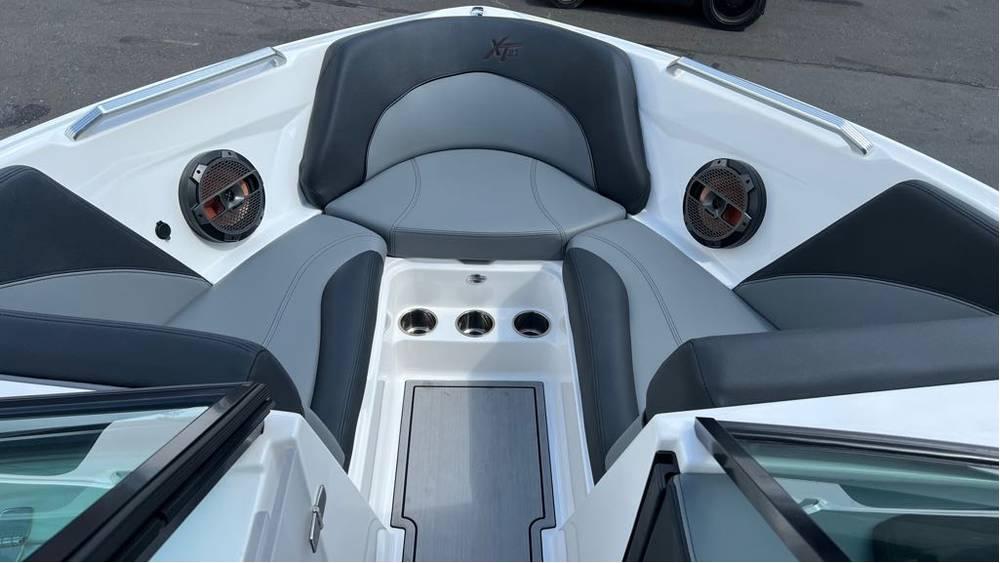 2021 MasterCraft XT21