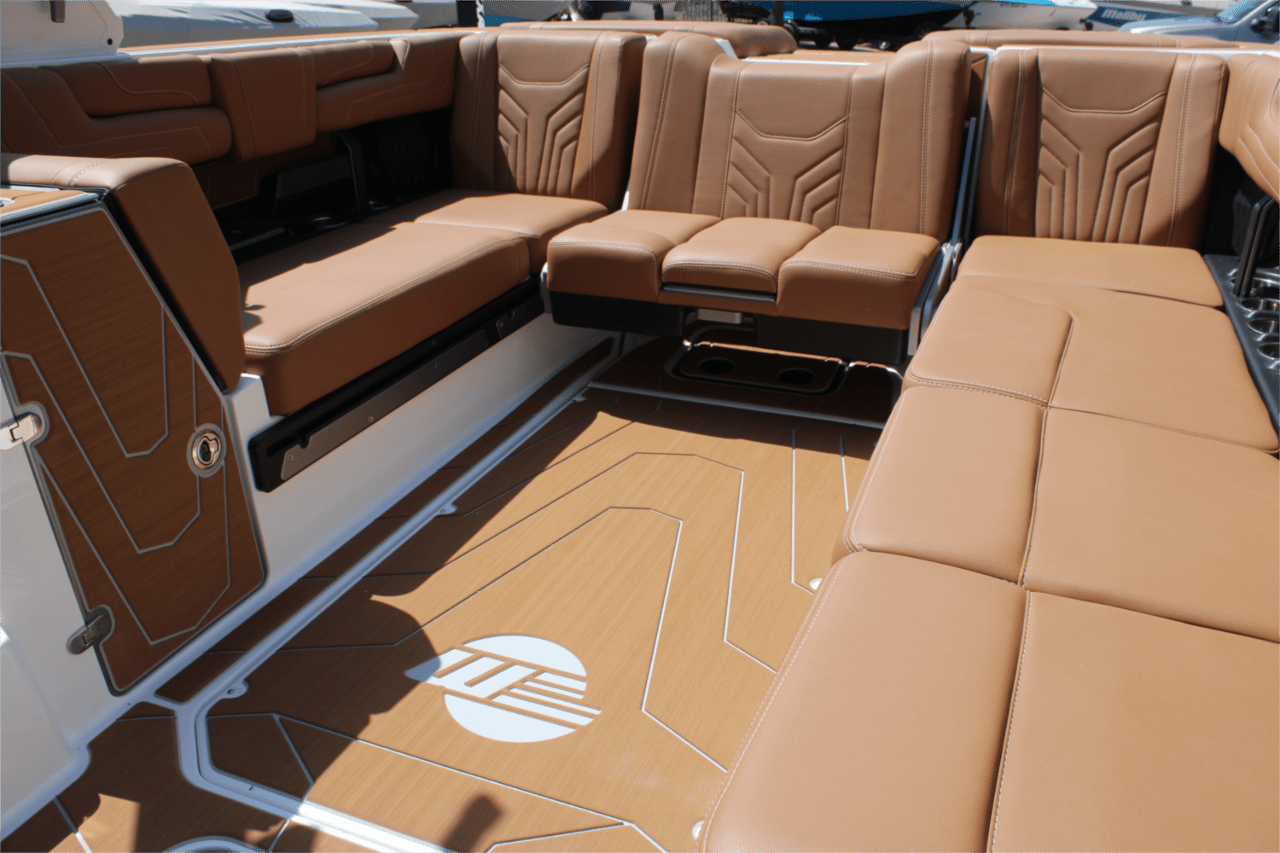 2025 Malibu 25 LSV