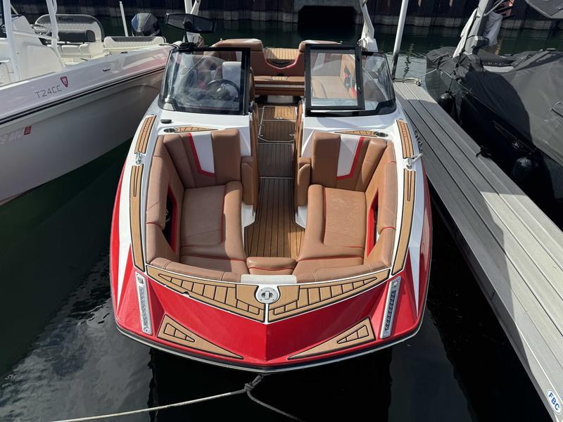 boat.Title