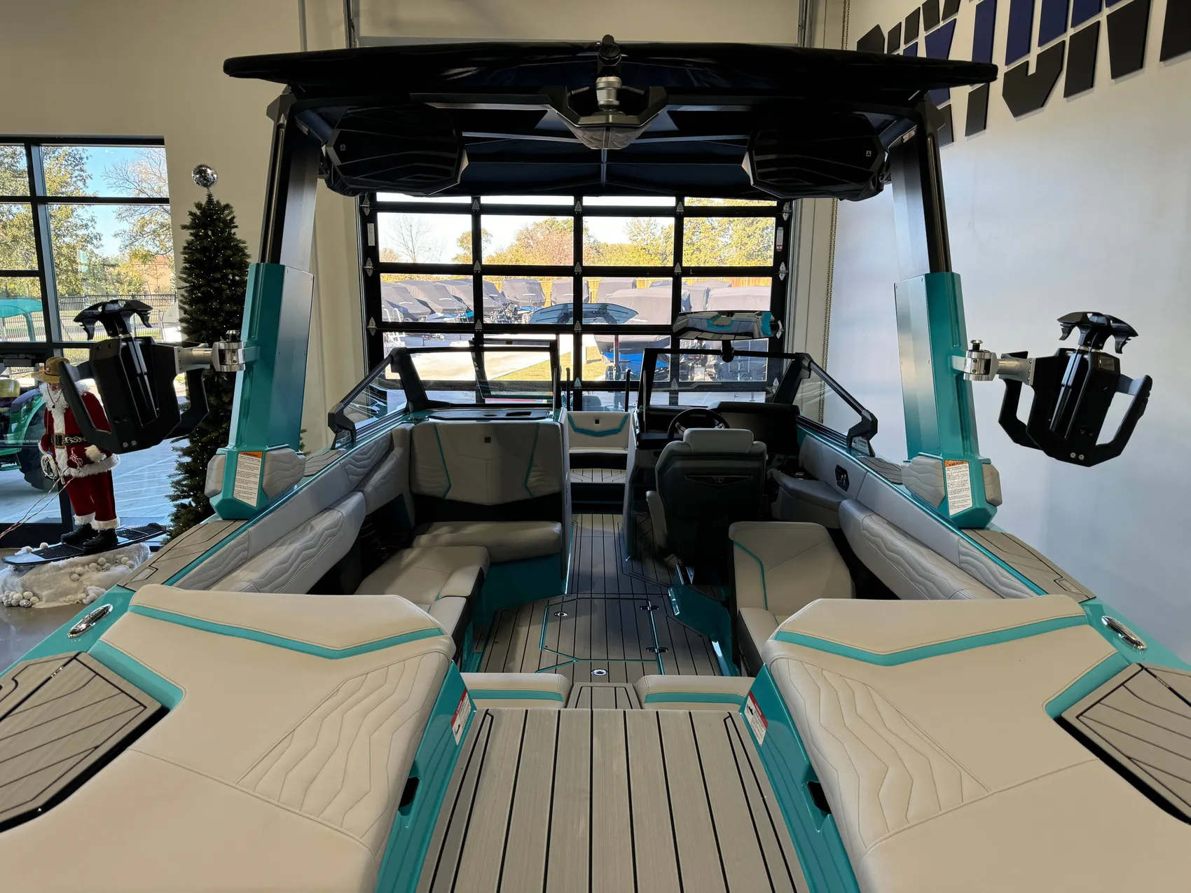 2025 Nautique G23
