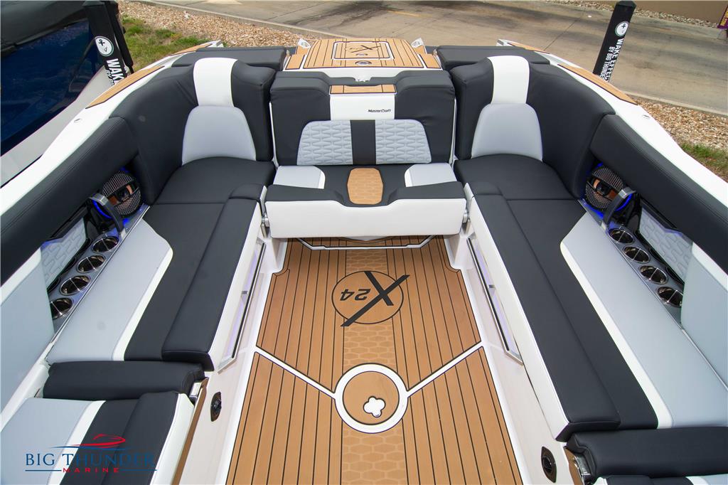 2023 MasterCraft X24