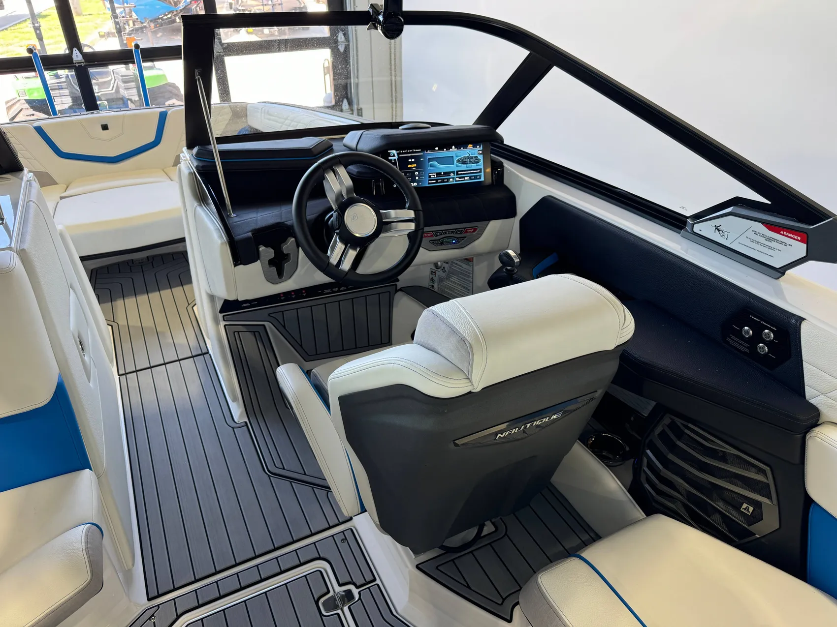 2024 Nautique G23