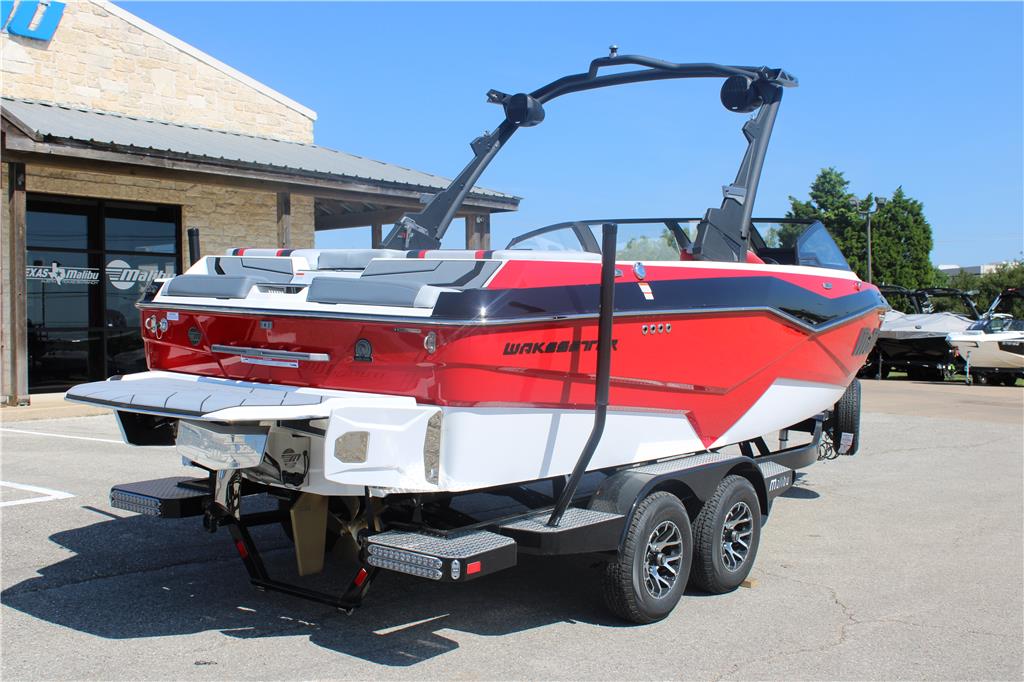 2023 Malibu 22 LSV