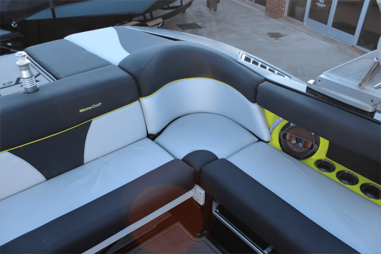 2018 Mastercraft XT21