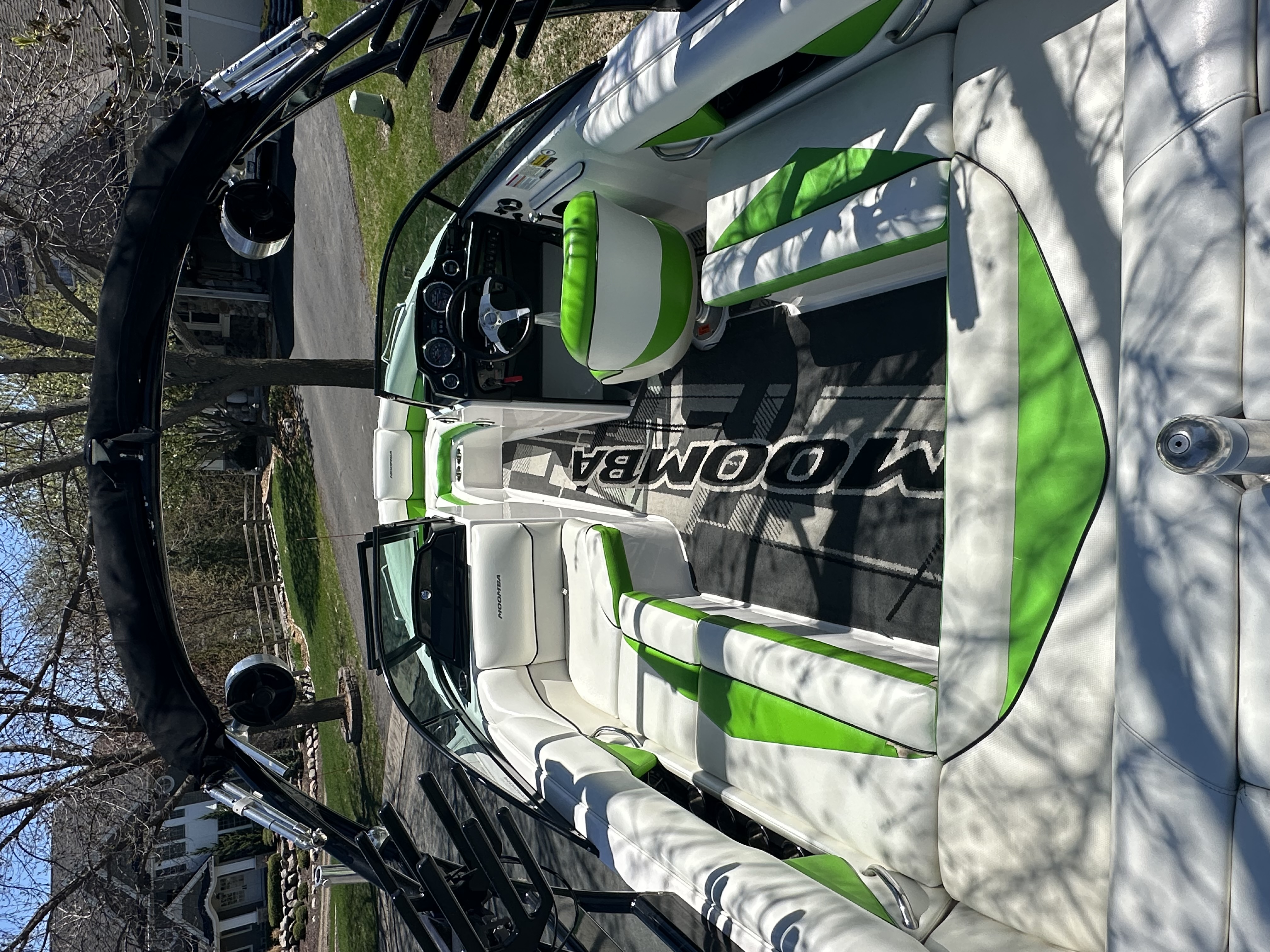 2013 MOOMBA MOJO 2.5 W/ SURF SYSTEM & XL BALLAST SYSTEM