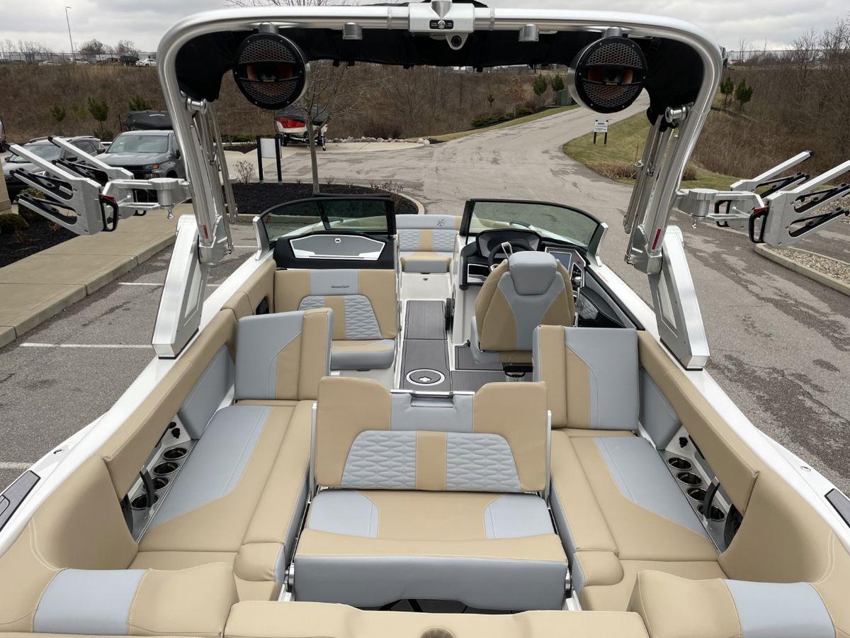 2023 MasterCraft X24
