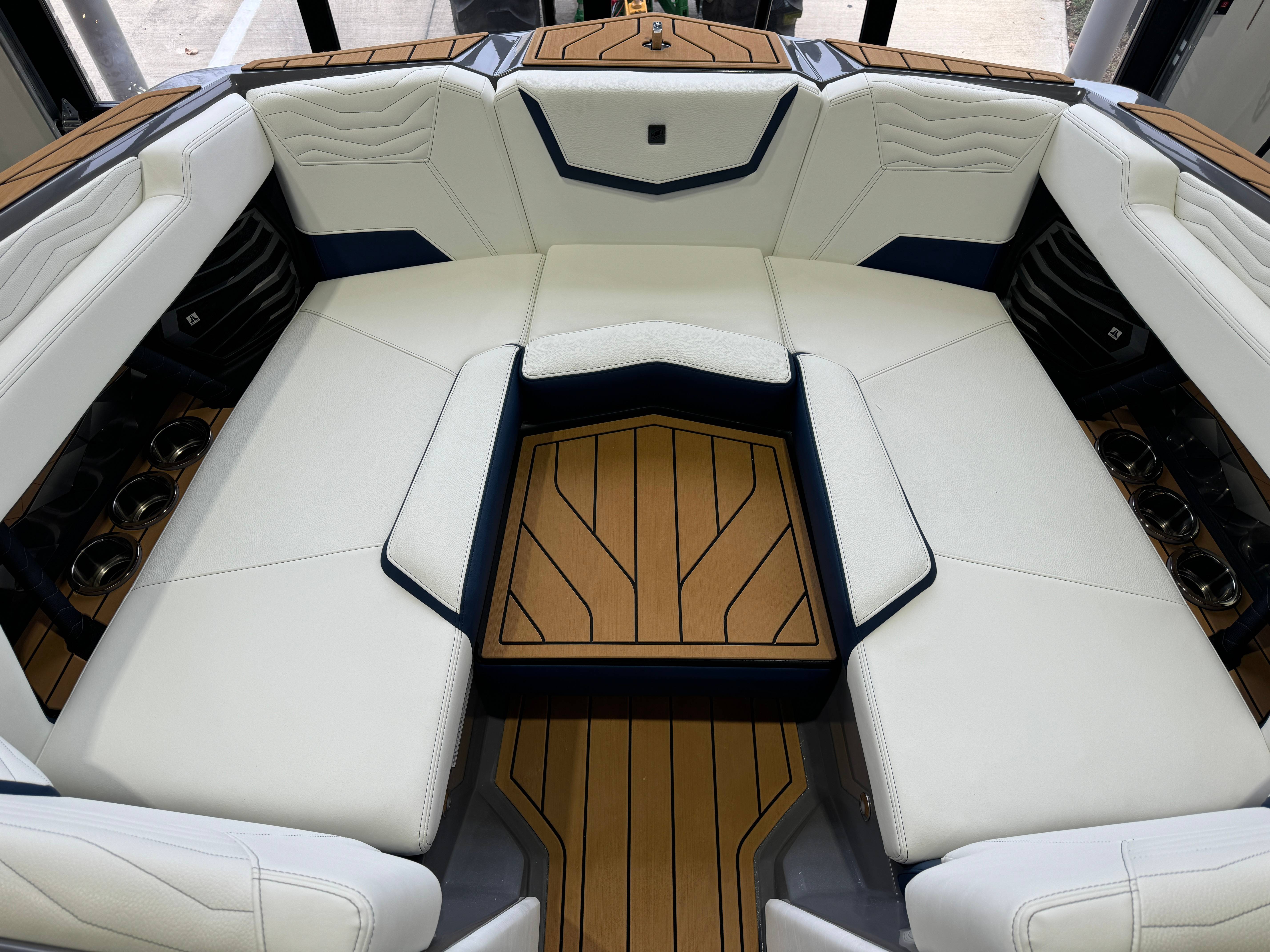 2025 Nautique Super Air Nautique G23
