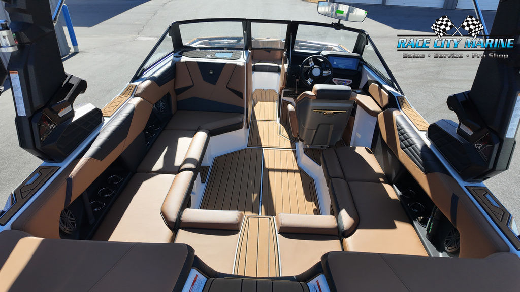 2025 Nautique S21