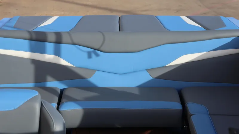 2025 AXIS T-SERIES T220