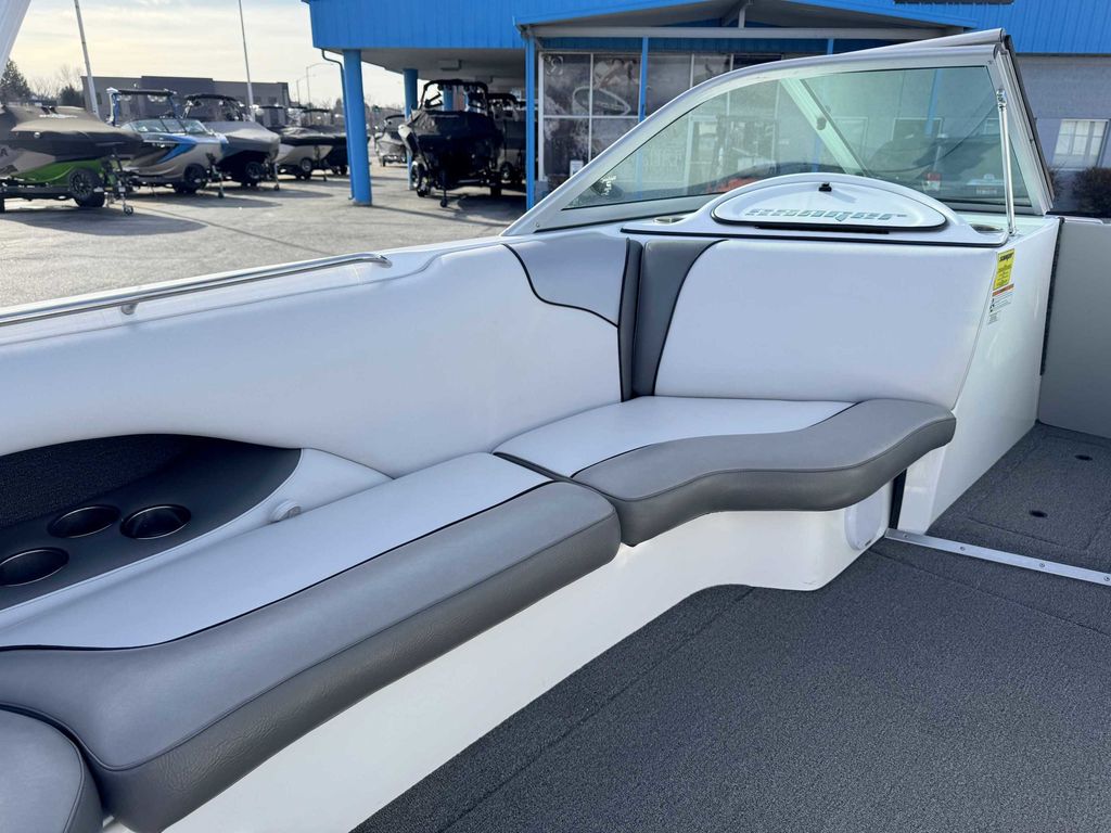 2017 Sanger Boats V215 XTZ