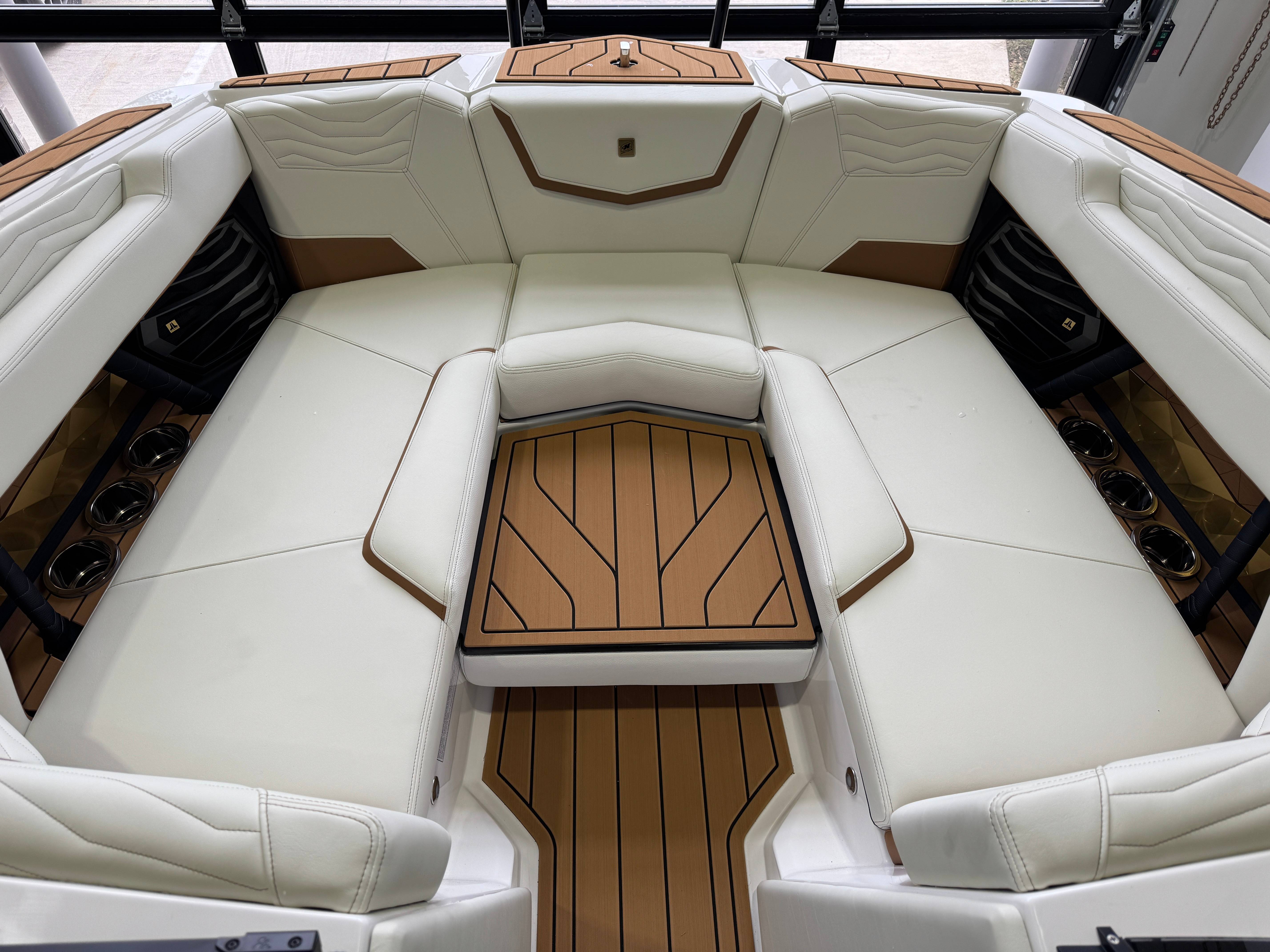 2025 Nautique Super Air Nautique G23