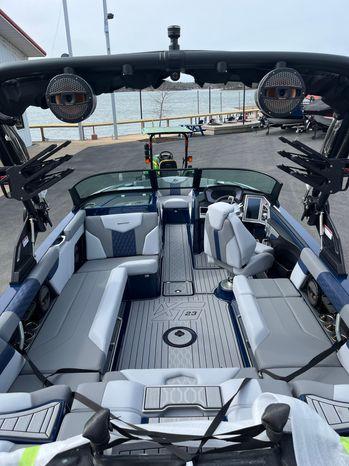 2024 MasterCraft XT23