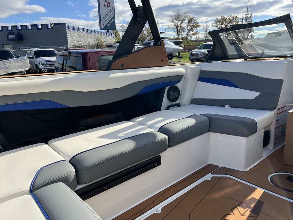 2025 Axis Wake Research T220