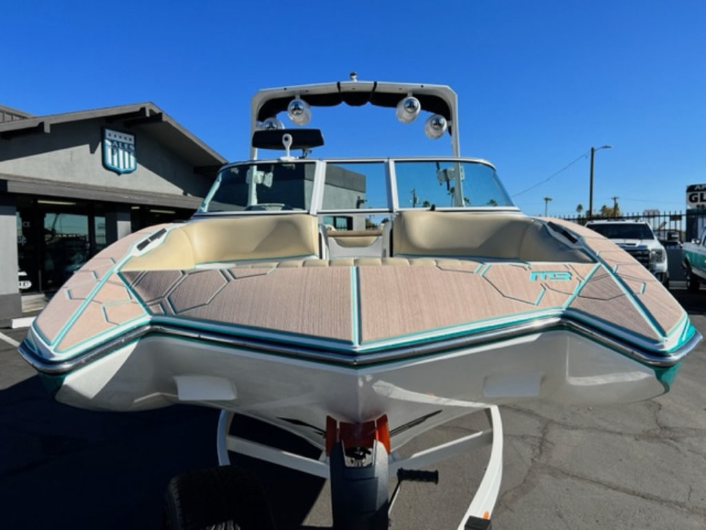 2022 mb sports Indmar-RAPTOR-62L-400