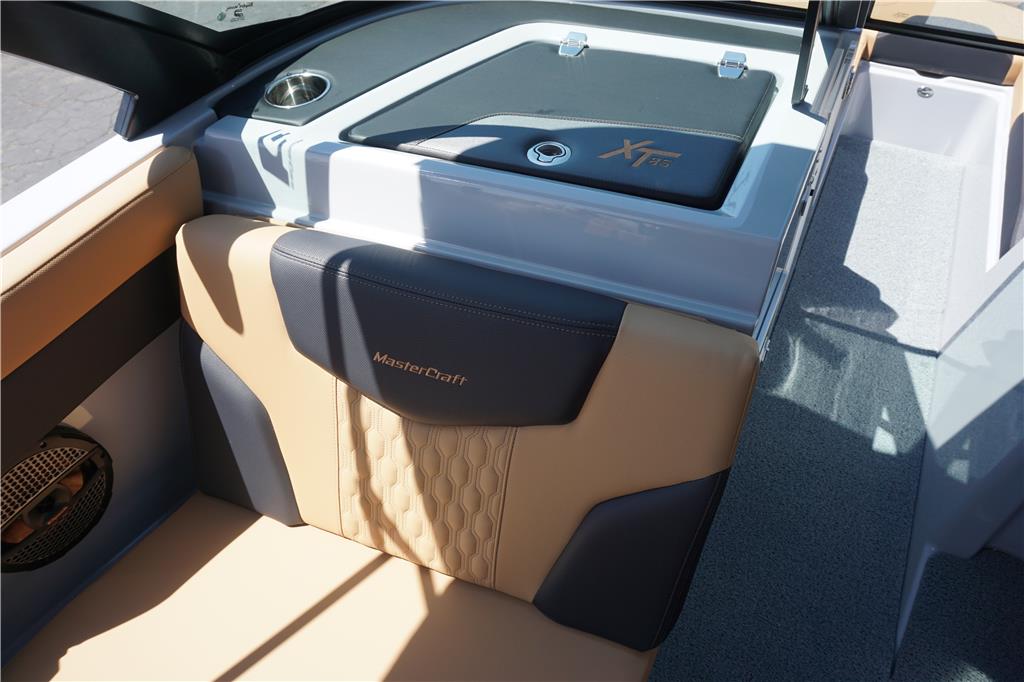 2024 MasterCraft XT25
