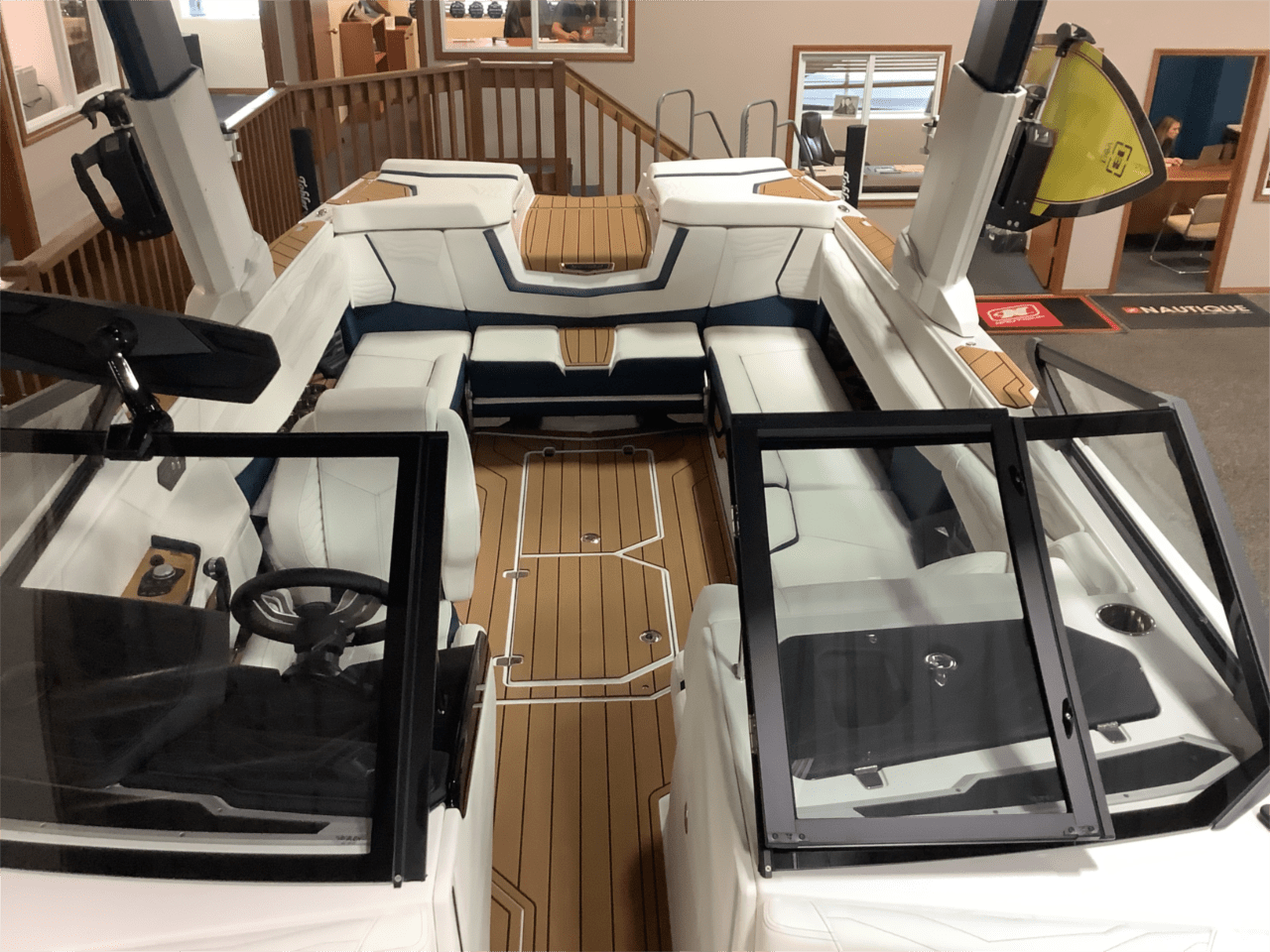2025 Nautique G25