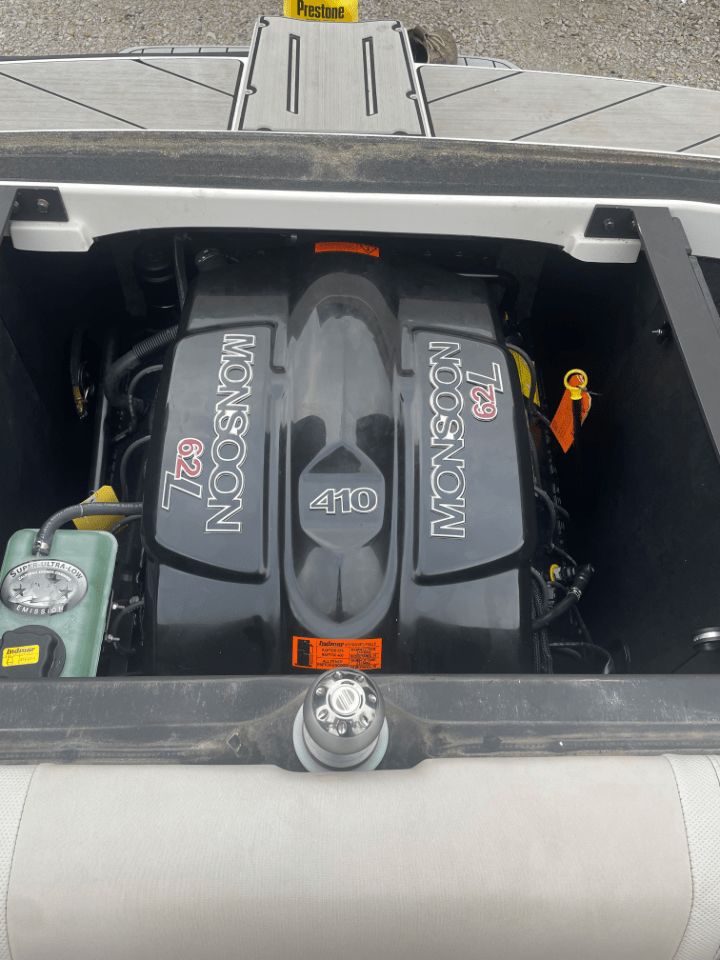 2017 Malibu Wakesetter