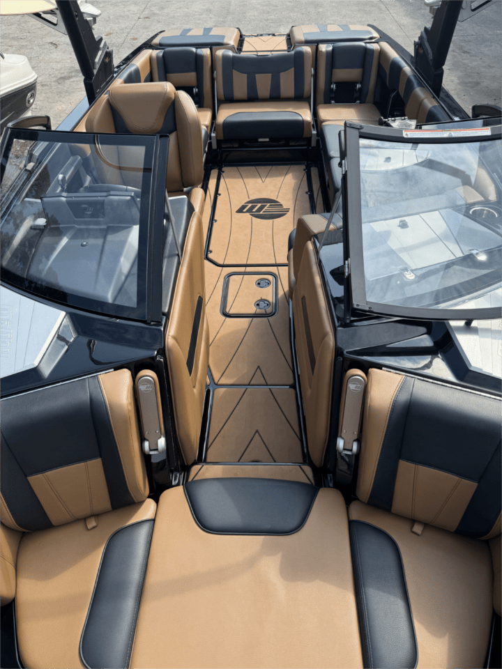 2022 Malibu 23 LSV M6DI 140 Hrs!