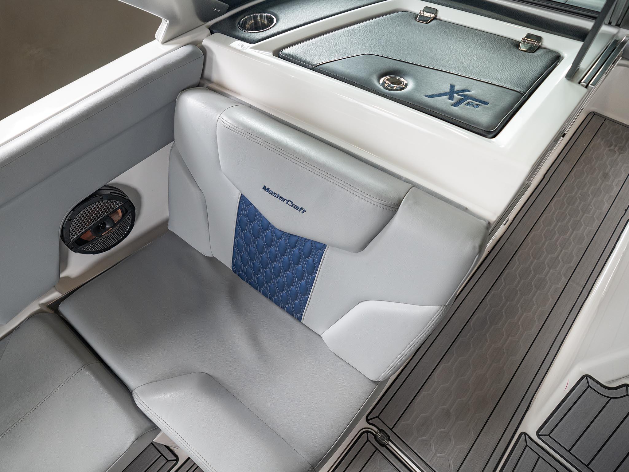 2023 Mastercraft XT24 – Bue Flake / White