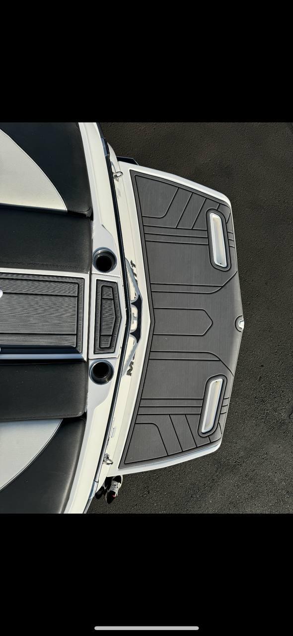 boat.Title