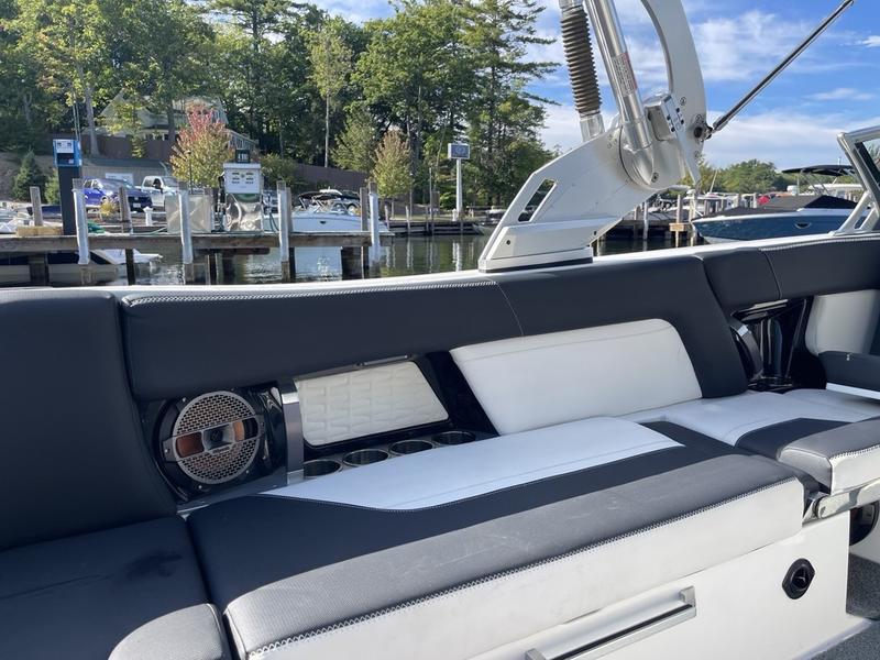 2019 MasterCraft X24