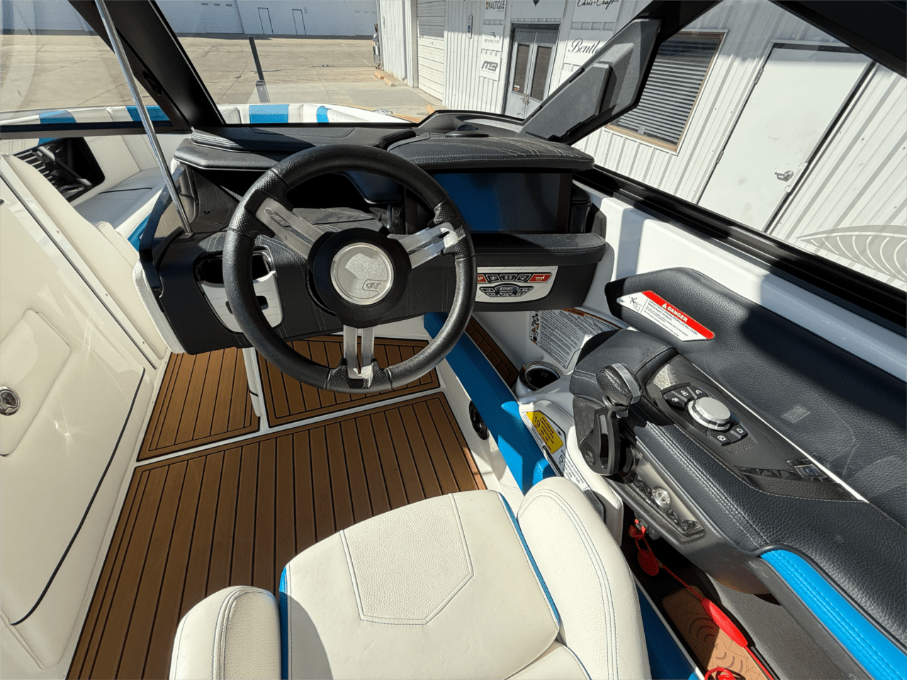 2020 Nautique G25