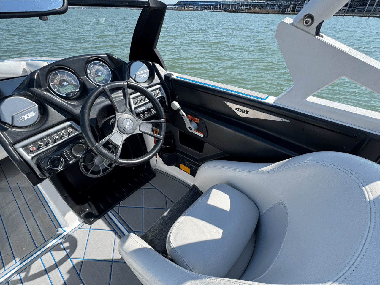 2015 Axis A22