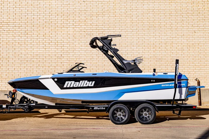 2024 MALIBU 21 LX