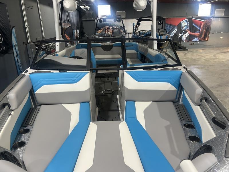 boat.Title