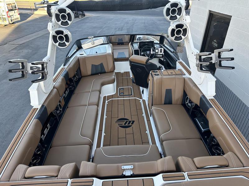 2021 Malibu 24 MXZ