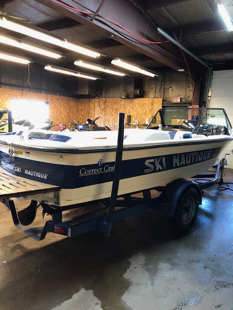 1989 Ski Nautique 2001 w/trailer