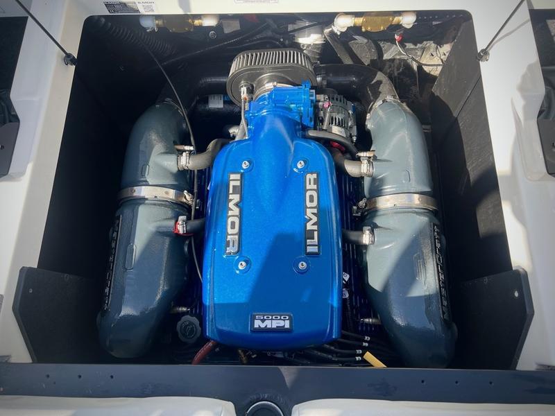 2019 MasterCraft XT21