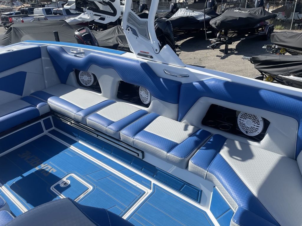 2022 supreme boats ZS252