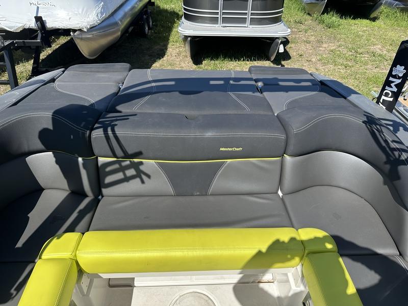 2021 MASTERCRAFT XT 21