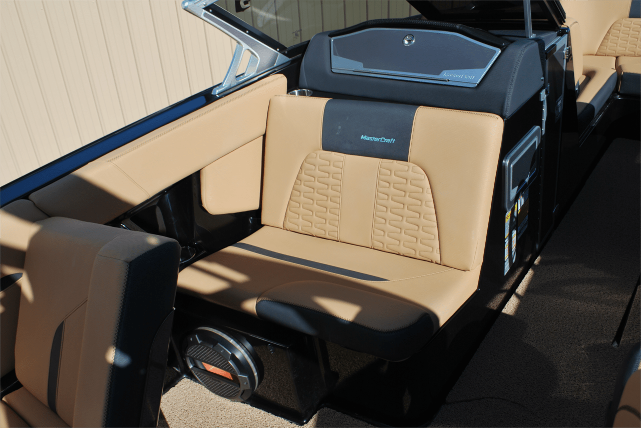 2021 MasterCraft X24