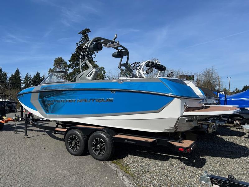 boat.Title
