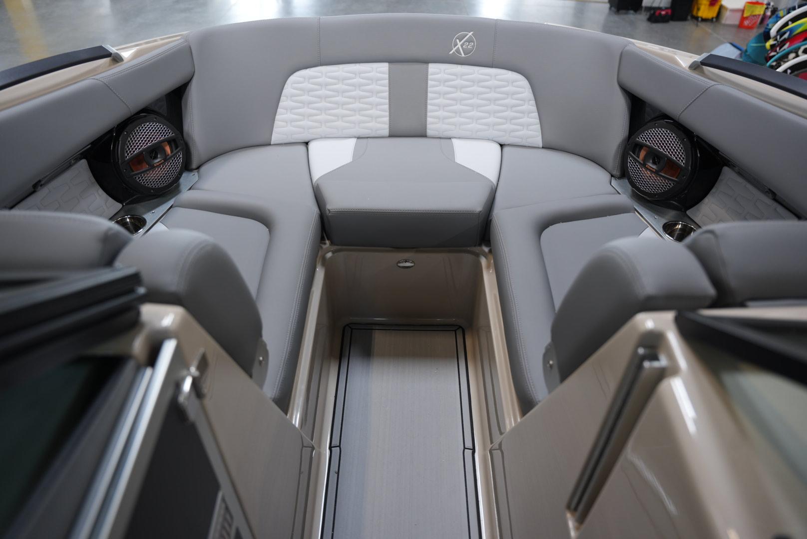2025 MasterCraft X22 &#8211; NEW ARRIVAL &#8211; BRAND NEW COLOR!