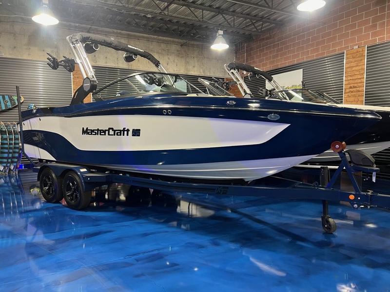 New 2024 MasterCraft XT23