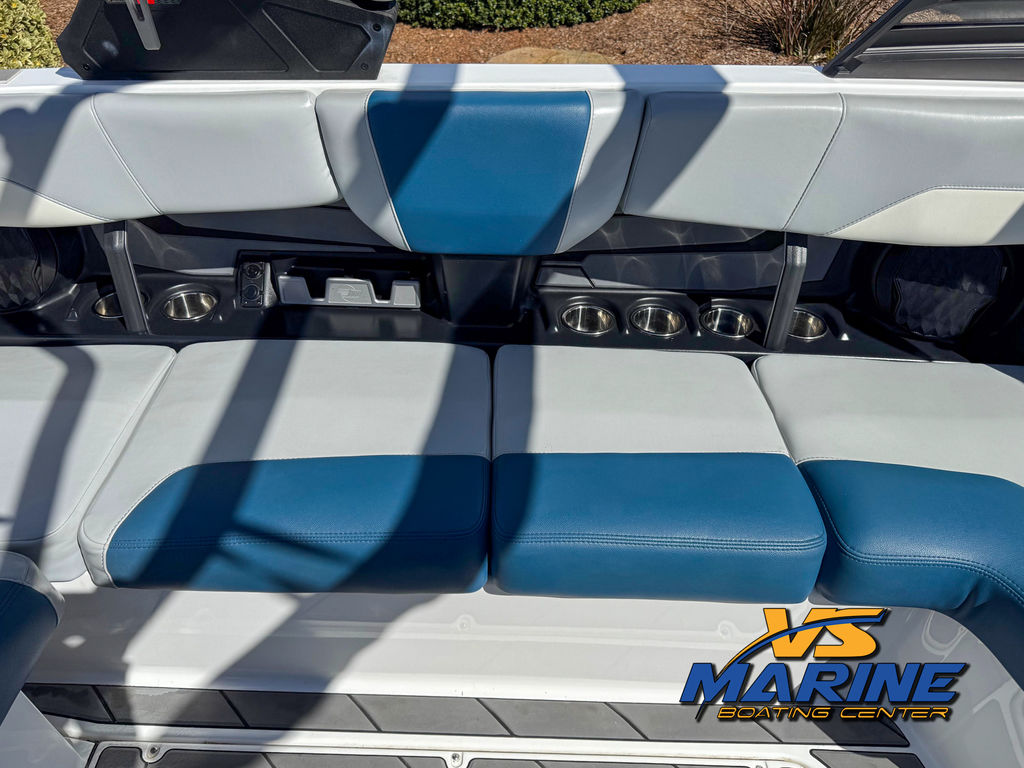2023 Malibu Boats 22 LSV