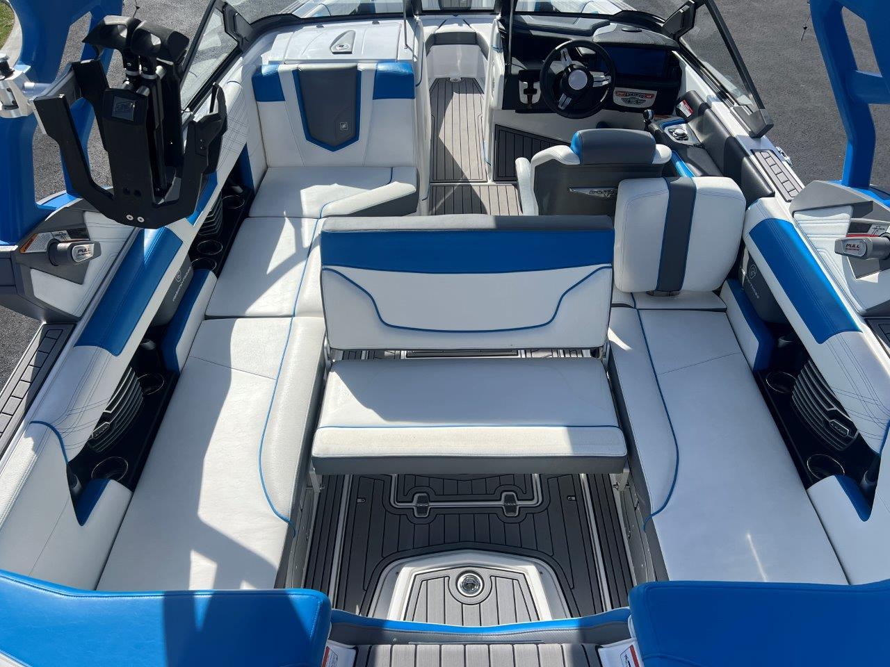 2020 Nautique G23