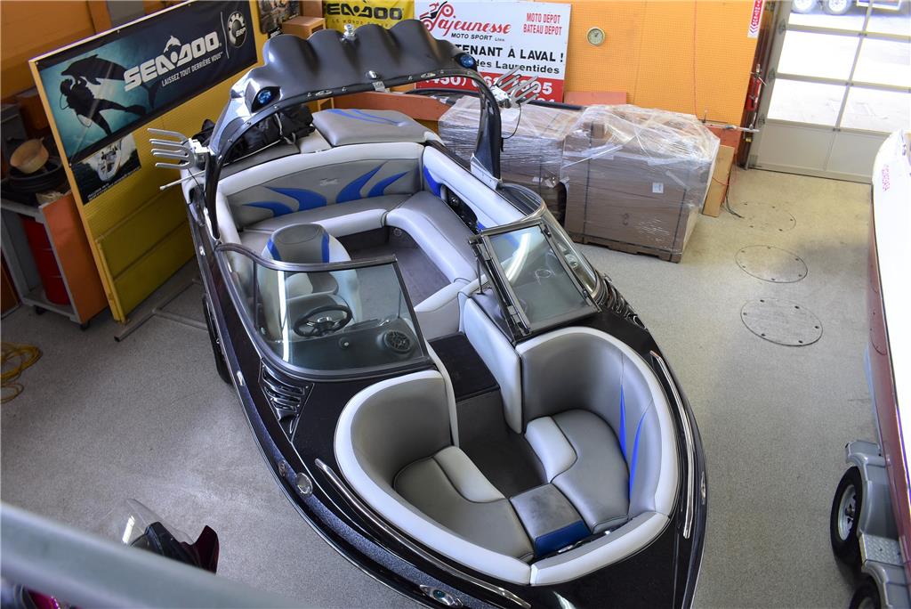 2012 Wakecraft  zr6    21' Low Hours