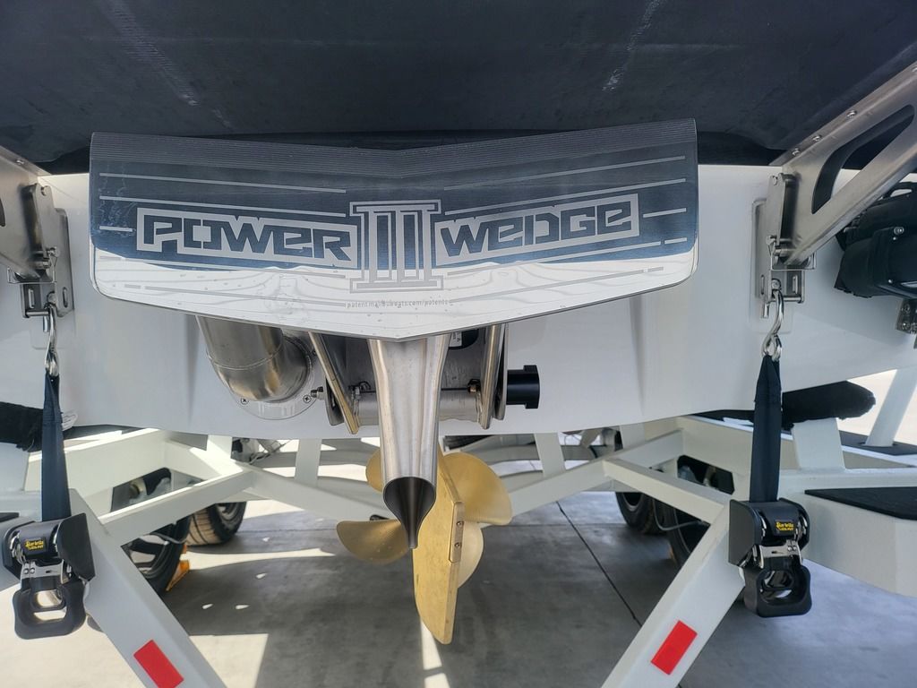 2025 Axis Wake Research A225 Icon