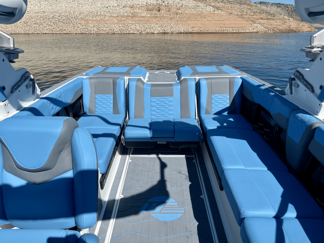 2025 Malibu 24 MXZ